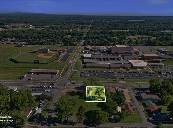 604 Harding Street, Morrilton, AR 72110