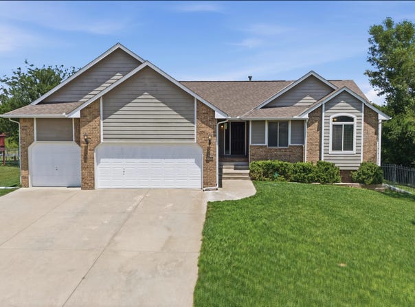 13302 E Laguna, Wichita, KS 67230