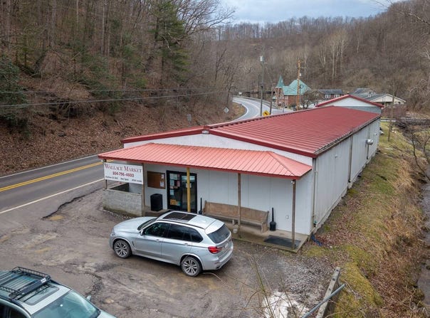 7723 Wallace Pike, Wallace, WV 26448