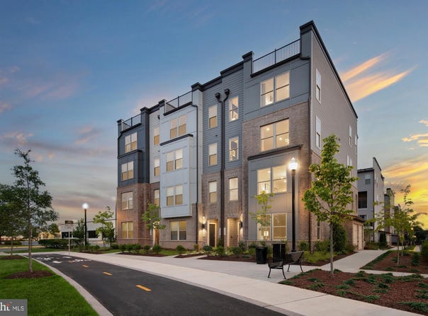2158 GLACIER ROAD, HERNDON, VA 20170