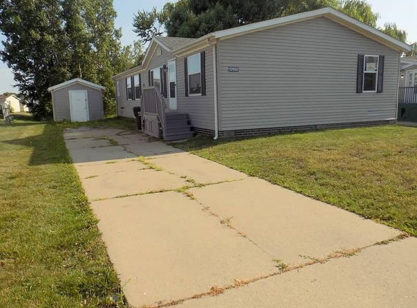 10900 St Clair Dr, Willis, MI 48191