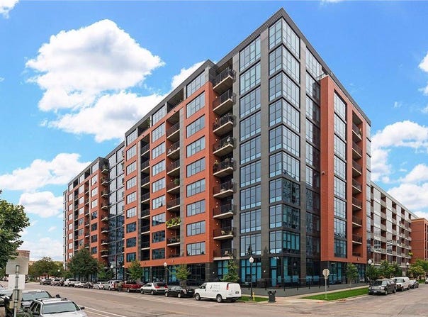 215 10th Avenue S, Minneapolis, MN 55415