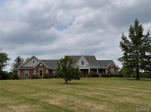 5 Ashley Lane, Hawk Point, MO 63349
