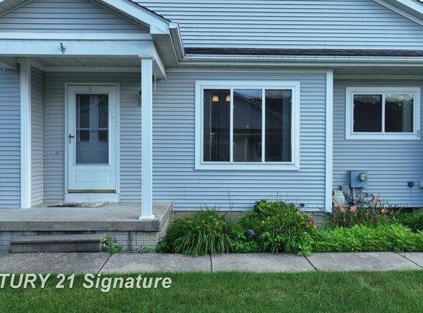 132 Aberdeen, Flushing, MI 48433