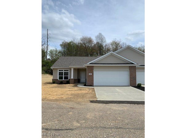 948 Queen Anne Drive NW, Massillon, OH 44647