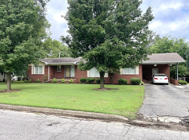 1306 Harbert Avenue, Trenton, TN 38382