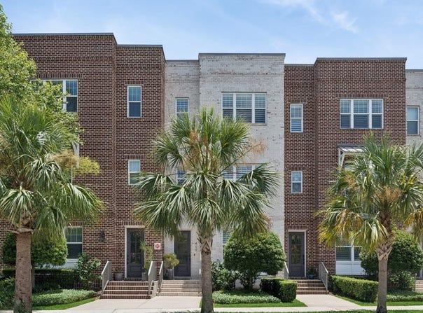 464 W PLANT STREET, WINTER GARDEN, FL 34787