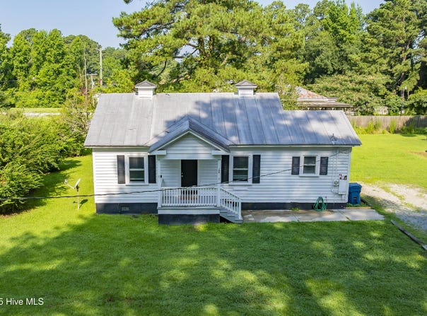 108 S Third Street, Bayboro, NC 28515