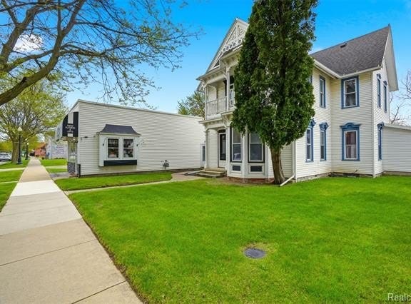 26249 E Huron River Drive, Flat Rock, MI 48134