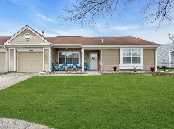 1101b Thornbury Lane, Manchester, NJ 08759