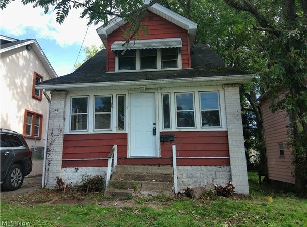 35 Palmer Avenue, Campbell, OH 44405