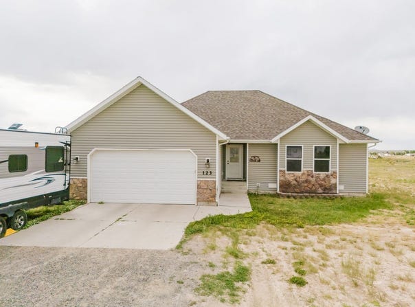 123 Agate Drive, Spring Creek, NV 89815