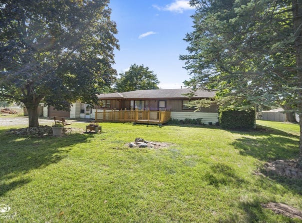 5808 E 3420s Road, St. Anne, IL 60964