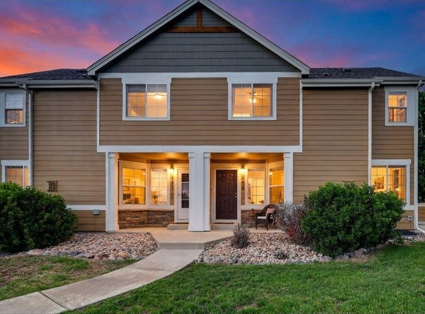 805 Summer Hawk Dr, Longmont, CO 80504