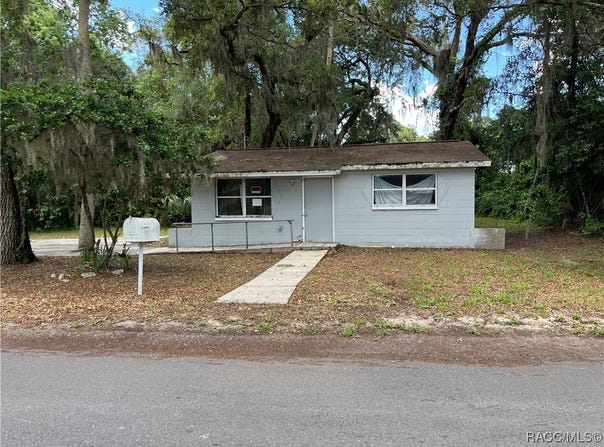 654 NE 2nd Street, Crystal River, FL 34429