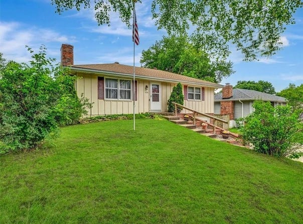 610 Morgan Street, Lansing, KS 66043