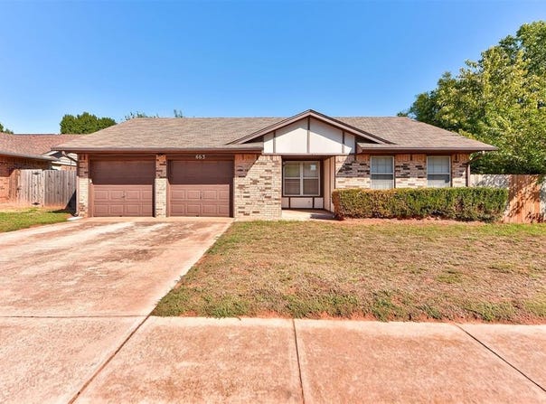 663 W Perry Drive, Mustang, OK 73064