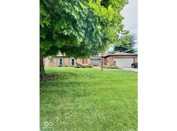 3130 Taylor Road, Columbus, IN 47203