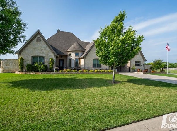 1717 Hudson Oaks Dr, San Angelo, TX 76904