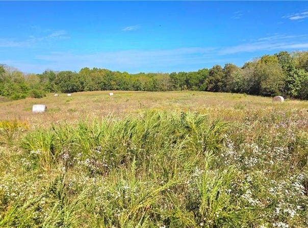 E 900 Road, Pleasanton, KS 66075