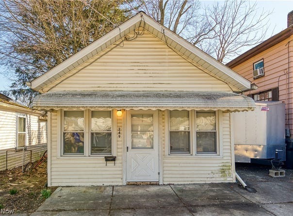 249 W Harris Avenue, Ravenna, OH 44266