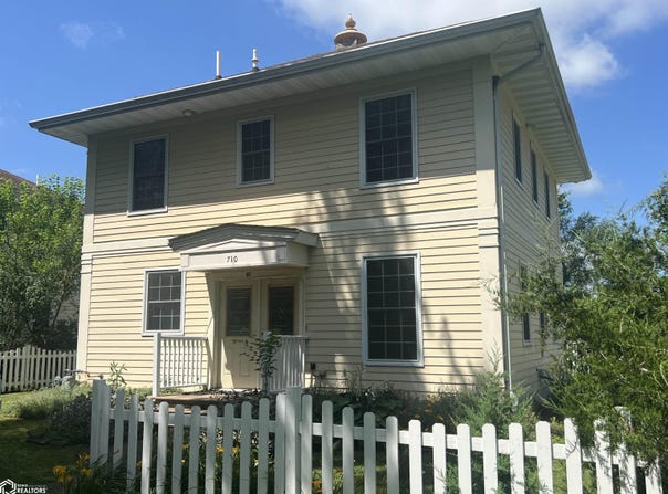 710 Orchard Place, Fairfield, IA 52556