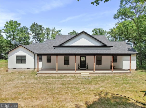 2144 HINTON ROAD, KEARNEYSVILLE, WV 25430
