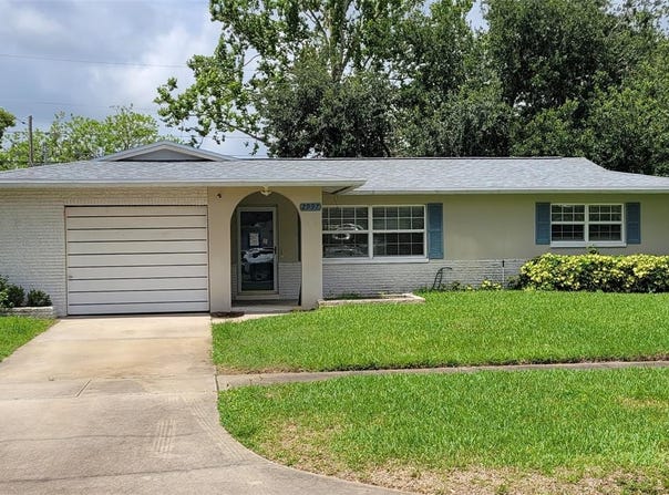 2997 BROOKFIELD DRIVE, LARGO, FL 33771
