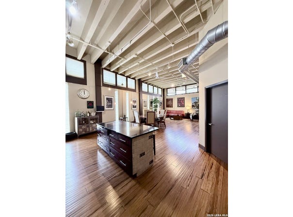 1339 S Flores, San Antonio, TX 78204