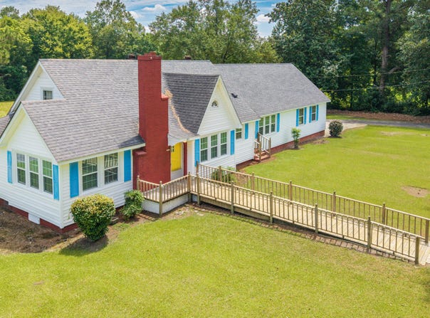 2411 S Nc 11 Highway, Rose Hill, NC 28458