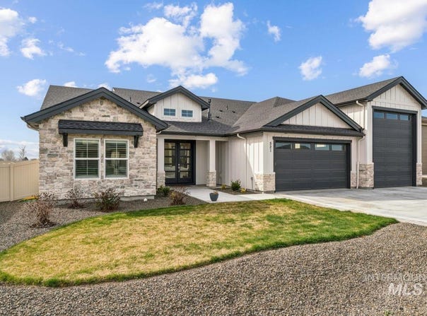 521 S Gabriel Ln, Nampa, ID 83687