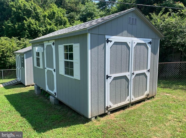 21116 LEONARD DRIVE, SUTHERLAND, VA 23885