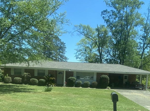 106 Springhill Dr., Hattiesburg, MS 39402