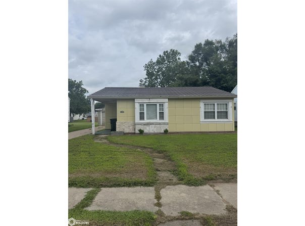 2423 Avenue G, Fort Madison, IA 52627