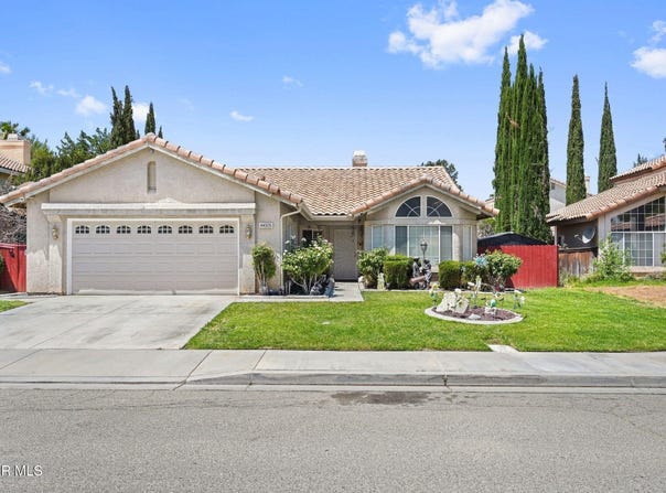 44505 Shadowcrest Drive, Lancaster, CA 93536