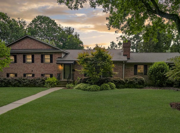 2728 Bedford Street, Burlington, NC 27215