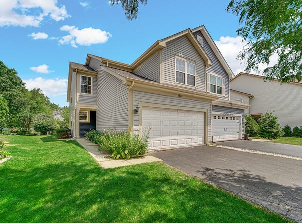 1424 DERBY Lane, Mundelein, IL 60060
