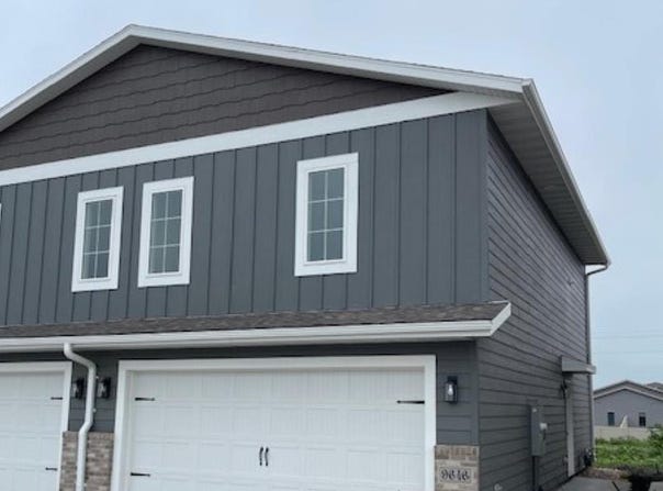 9646 W Tunis Dr, Sioux Falls, SD 57106