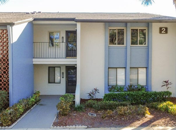 2 ESCONDIDO CIRCLE, ALTAMONTE SPRINGS, FL 32701