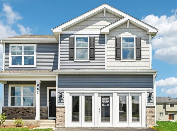 989 AMETHYST LN, Montgomery, IL 60538