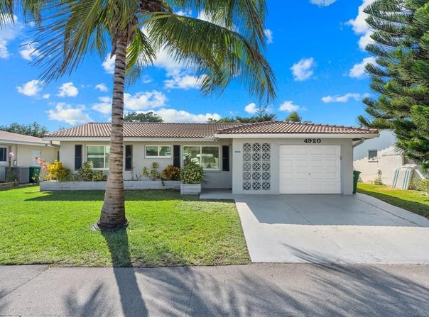 4920 NW 52nd St, Tamarac, FL 33319