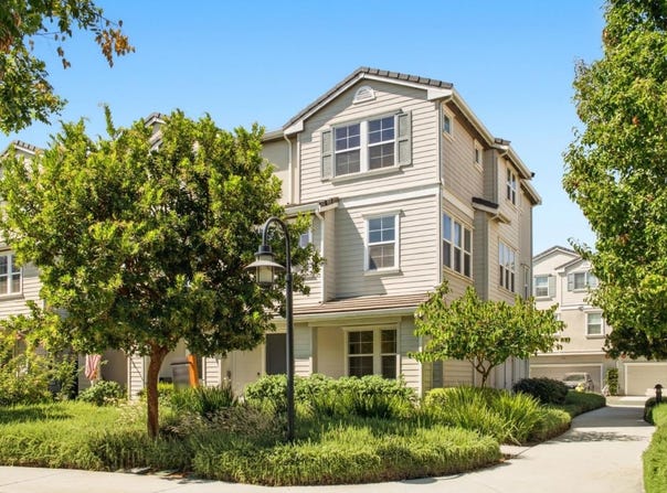 1218 Mesquite LN, Morgan Hill, CA 95037
