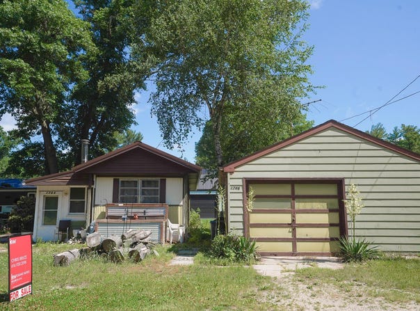 1786 S Camp Avenue, White Cloud, MI 49349