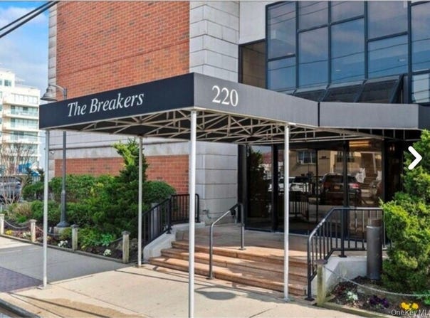 220 W Broadway, Long Beach, NY 11561