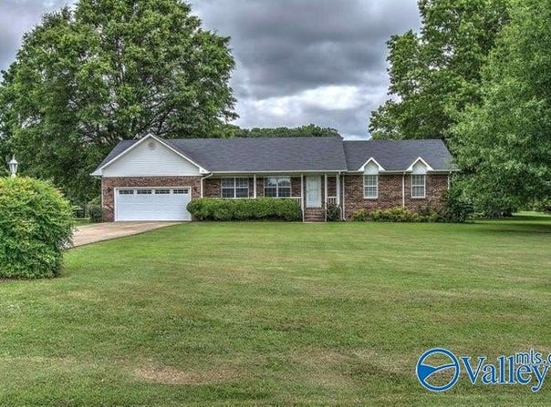 630 Sunset Drive, Ider, AL 35981