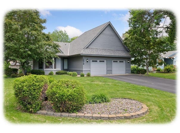 7516 Colorado Avenue N, Brooklyn Park, MN 55443
