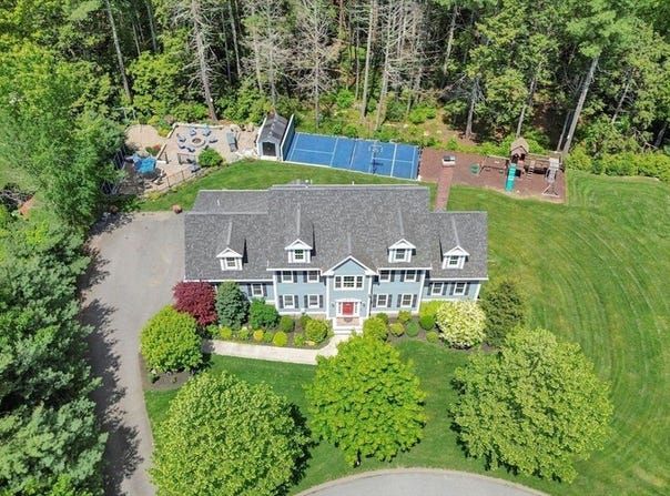 52 Sylvan Dr, Stow, MA 01775