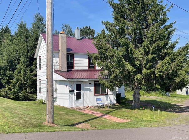 702 Cary, Hurley, WI 54534