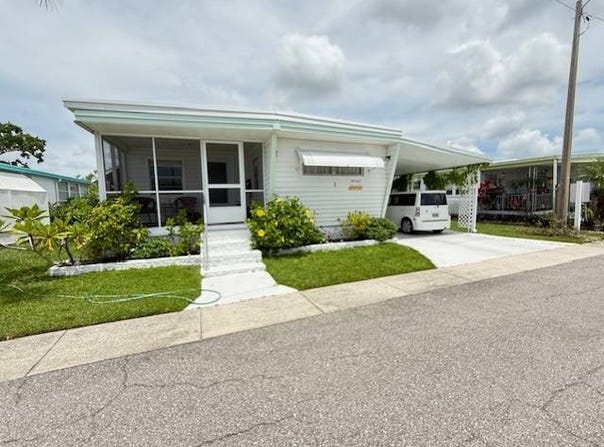 1415 Main Street #456, Dunedin, FL 34698
