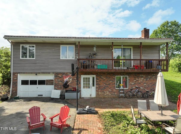 194 Harris Mill Drive, Nickelsville, VA 24271